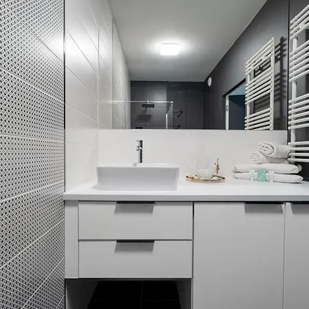 アパート Pure Inzynierska - Parking Free ヴロツワフ