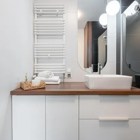 アパート Pure Inzynierska - Parking Free ヴロツワフ