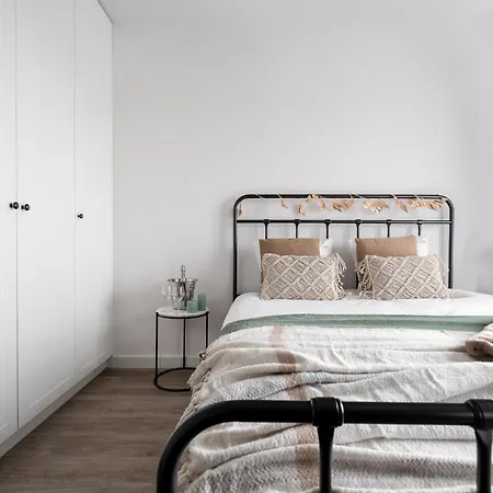 アパート Pure Inzynierska - Parking Free ヴロツワフ